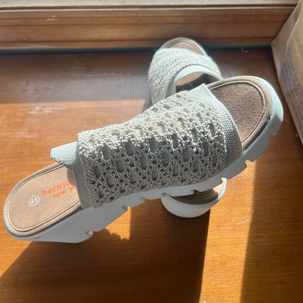 bernie mev. Cream and White Sandals